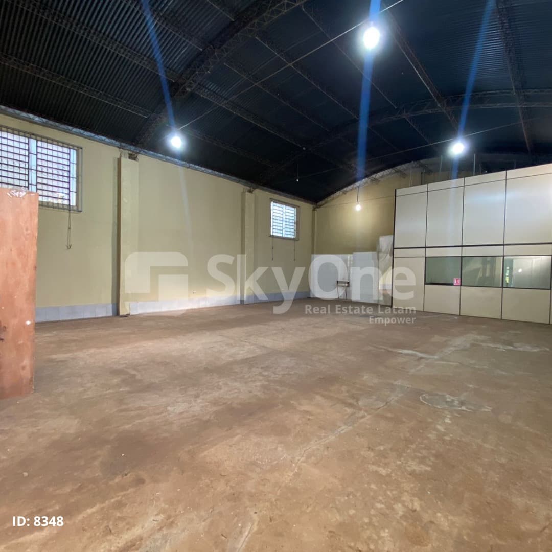 Hermoso salón comercial con deposito — foto 5
