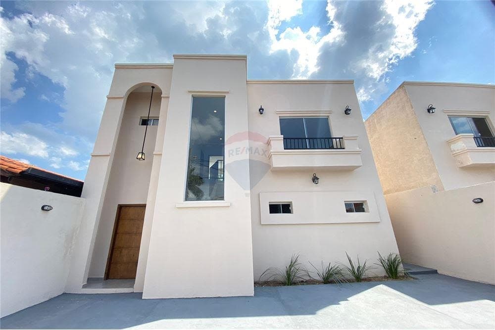 Casa a estrenar en San Bernardino