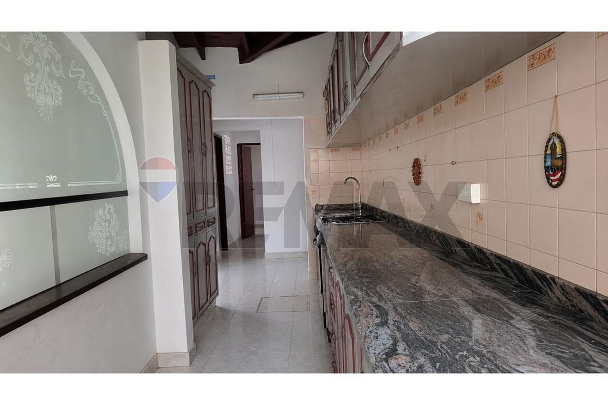 Casa - Alquiler - Lambaré, Central, Paraguay, foto 4