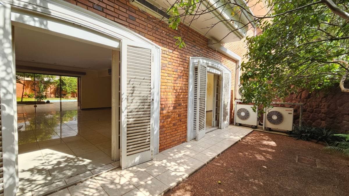 Residencia 4 dorm. de 3 plantas | Villa Morra, foto 3