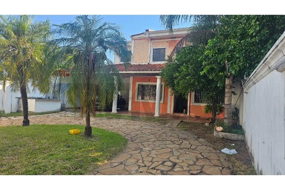 Amplia casa en el barrio nazareth — foto 2