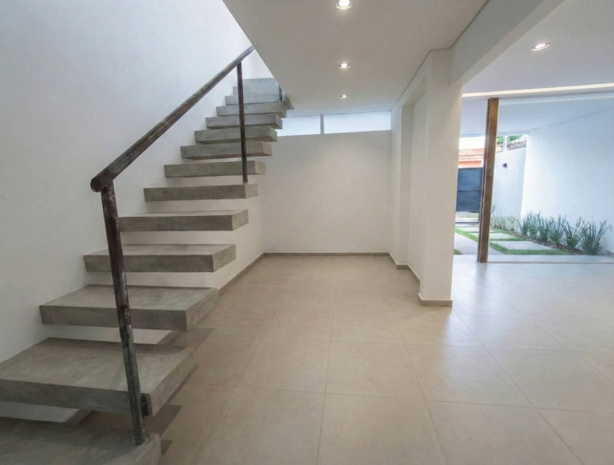 Vendo duplex a estrenar de 3 dormitorios en Fernando de la Mora zona norte