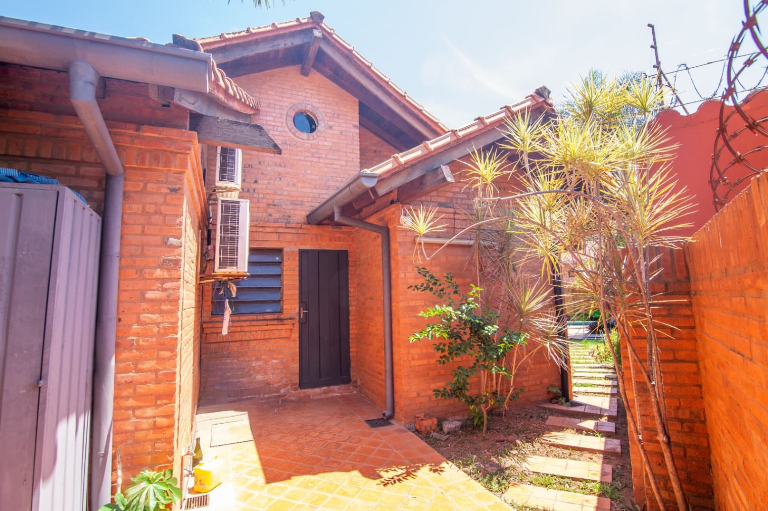 Casa En Venta C/ Cochera En Los Laureles, foto 4