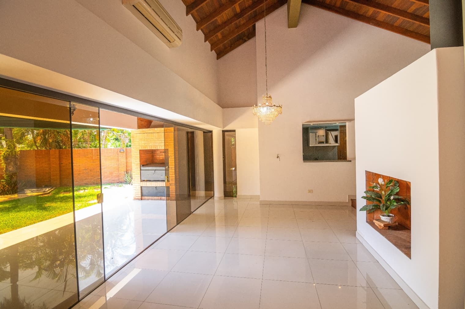 Casa En Venta C/ Cochera En Los Laureles, foto 3