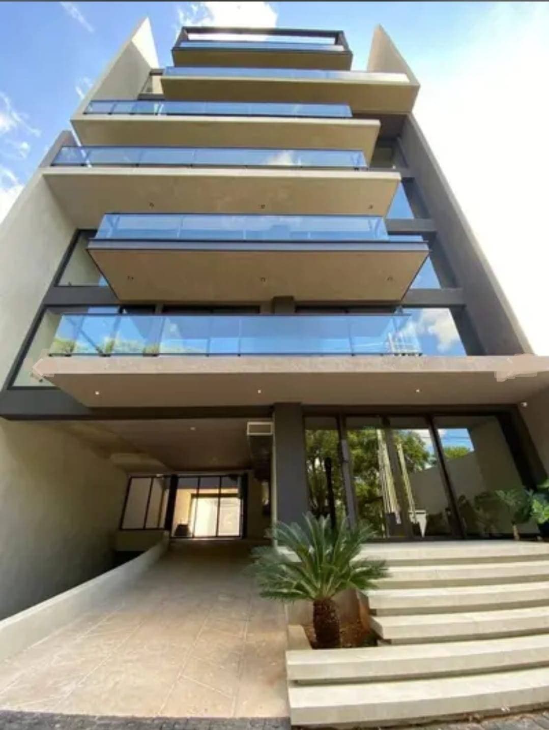 Departamento en alquiler c/ cochera en Herrera, foto 1