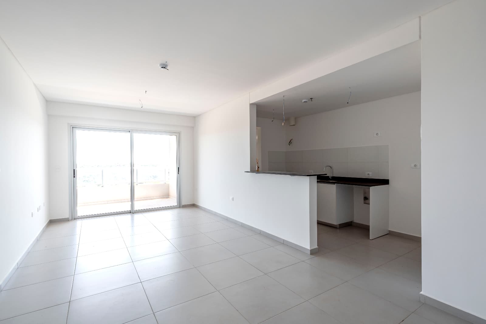 Departamento en venta c/ cochera en Mcal. Estigarribia, foto 1