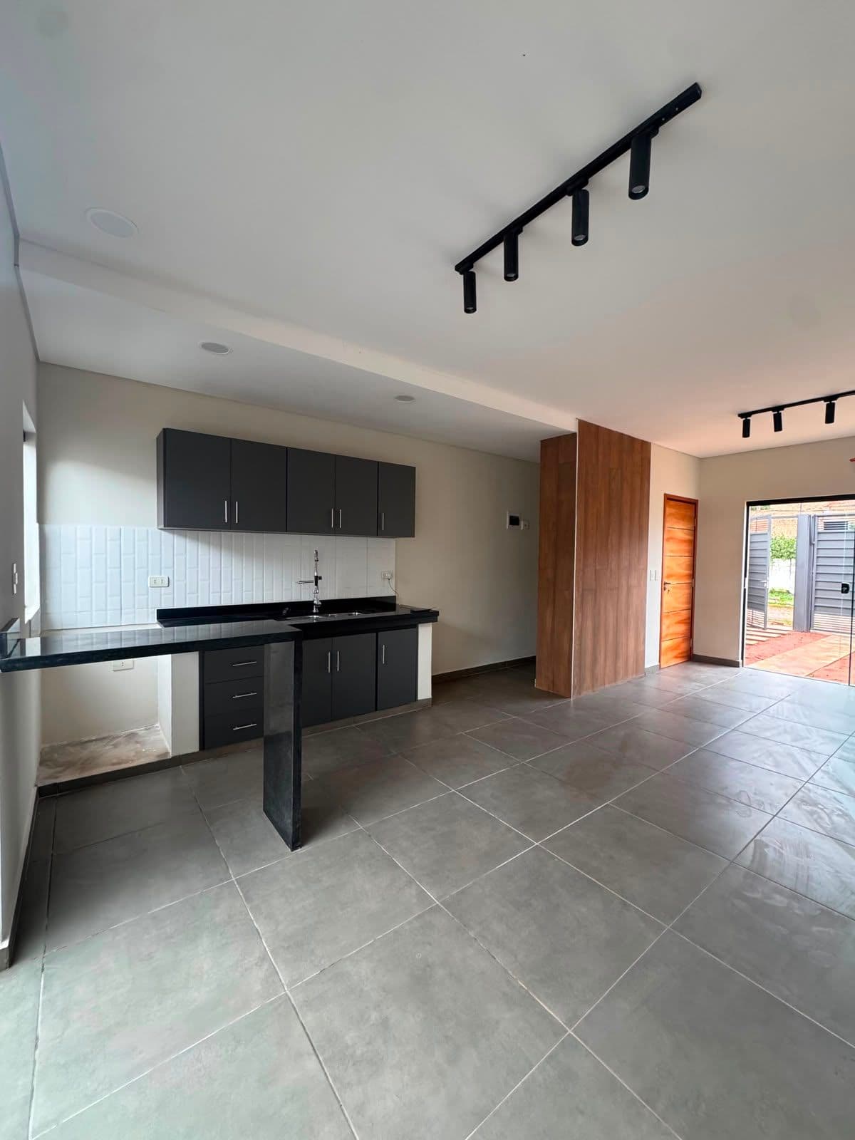 Casa En Venta Con Cochera En Segundo Barrio, foto 2