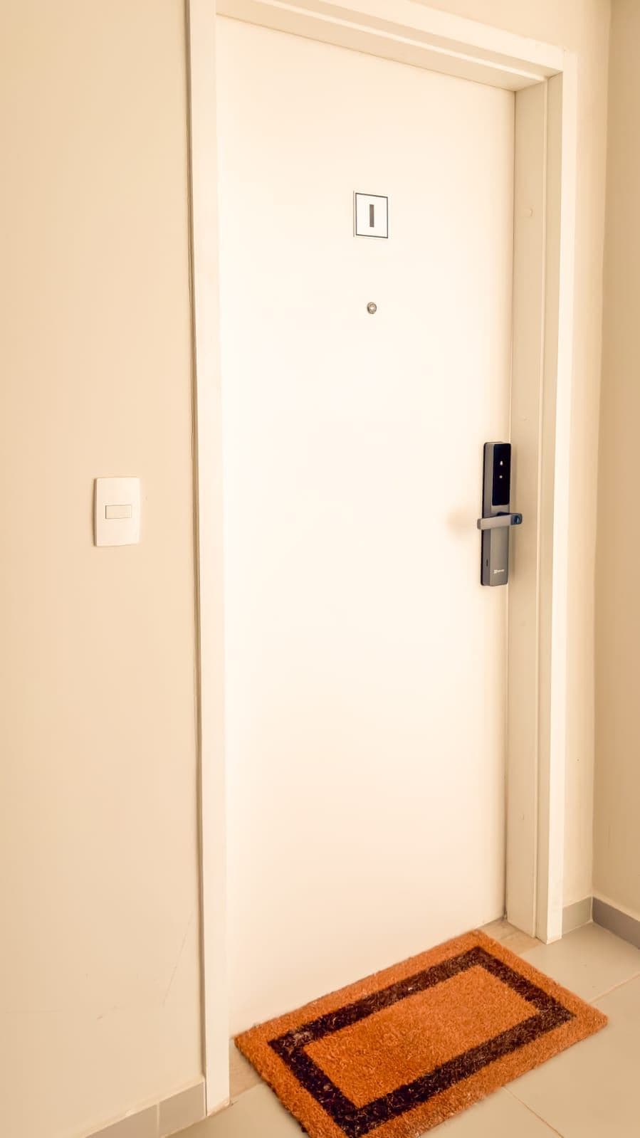 Departamento en alquiler c/ cochera en Los Laureles, foto 5