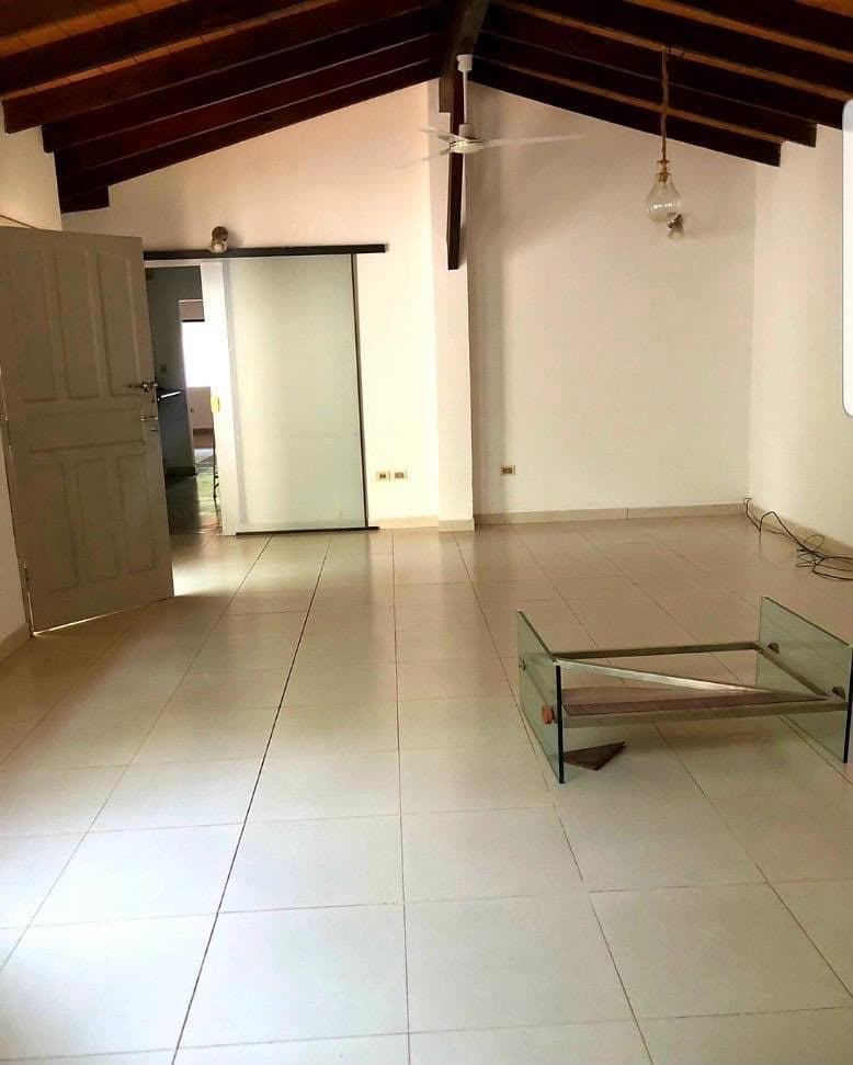 Casa en venta c/ cochera en Valle Apu\'a II, foto 4