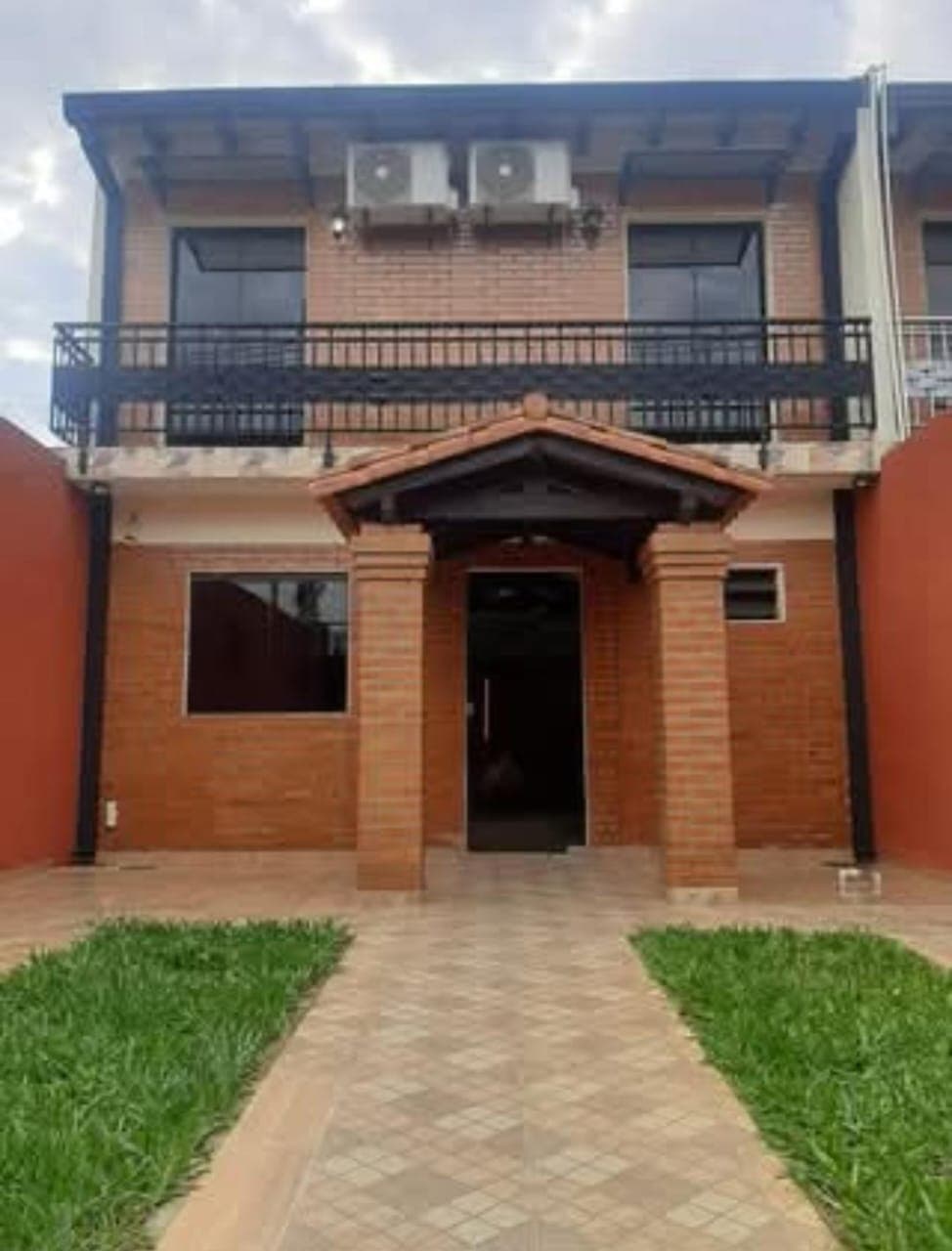 ¡amplio dúplex en alquiler – Luque, zona s6 laurelty!, foto 1