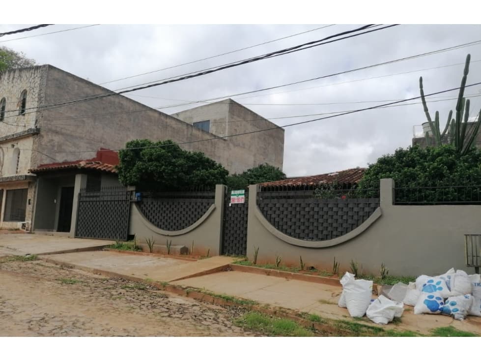Vendo casa lambare - barrio valle yvate