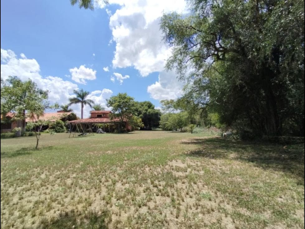 En venta terreno en Mariano Roque Alonso