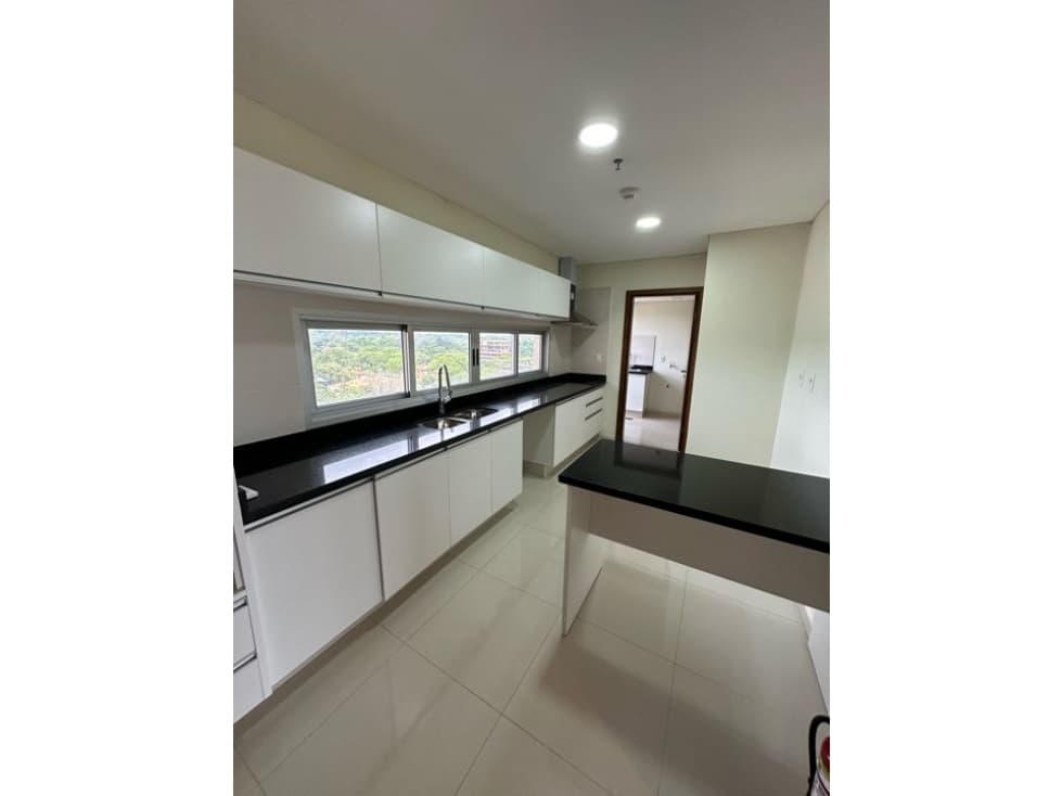 Amplio Departamento con 3 Suites,Zona Boggiani — foto 5