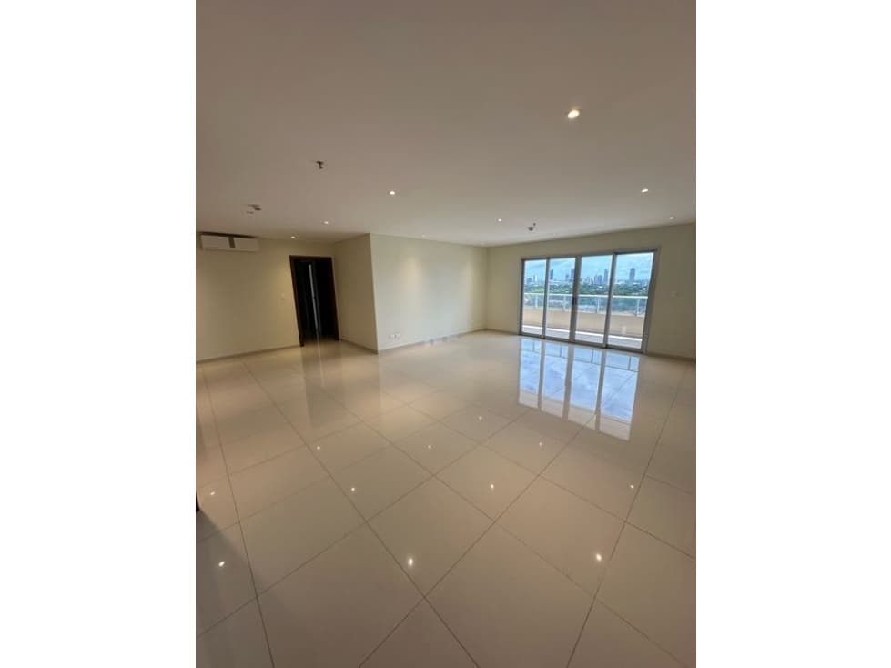 Amplio Departamento con 3 Suites,Zona Boggiani, foto 3