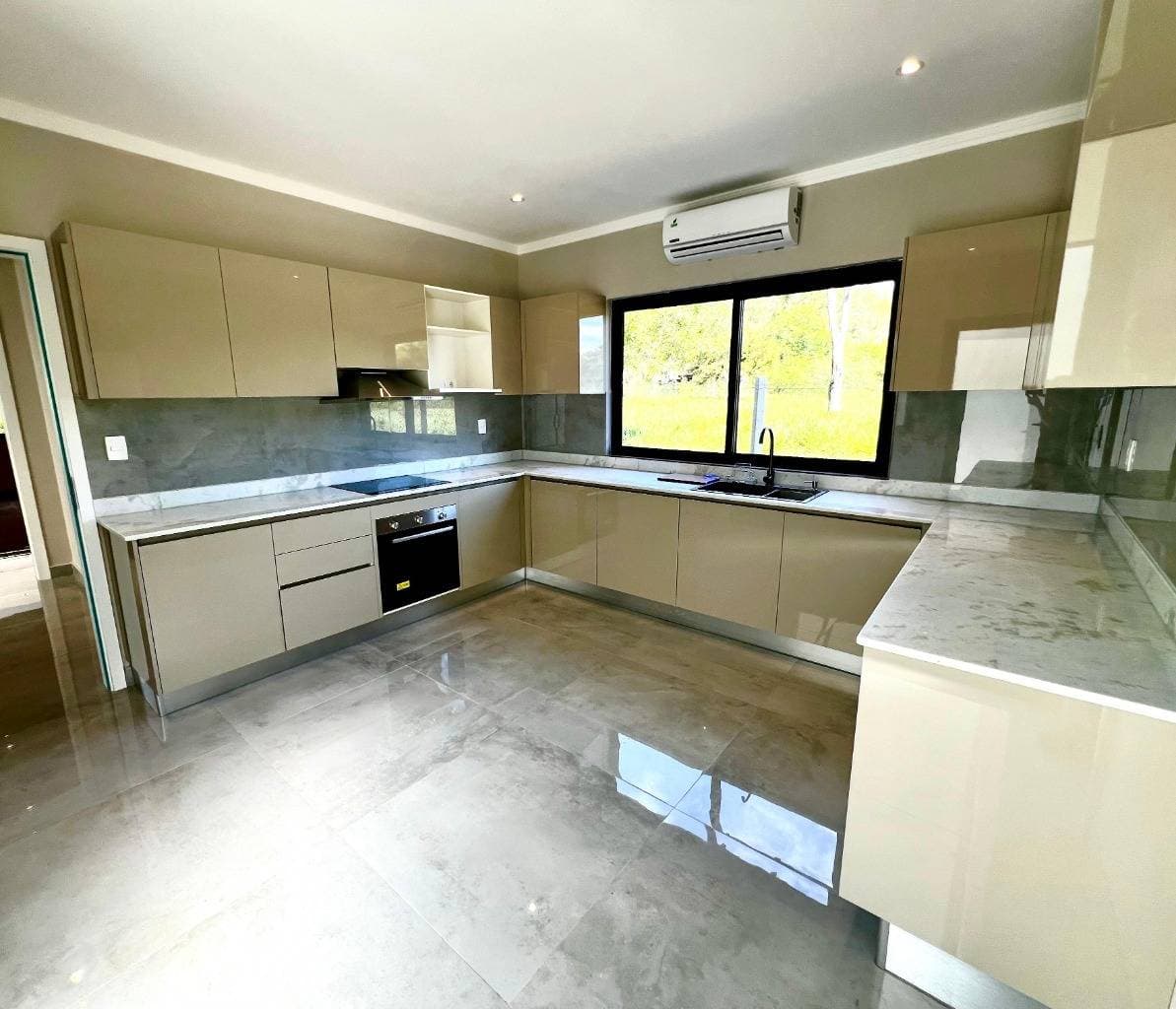 Residencia minimalista a estrenar en el barrio cerrado surubi´i, foto 3