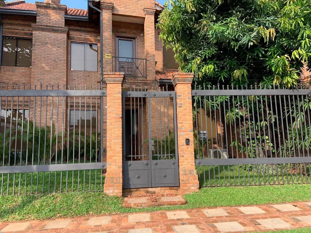 casa en Barrio Mburucuya, foto 1