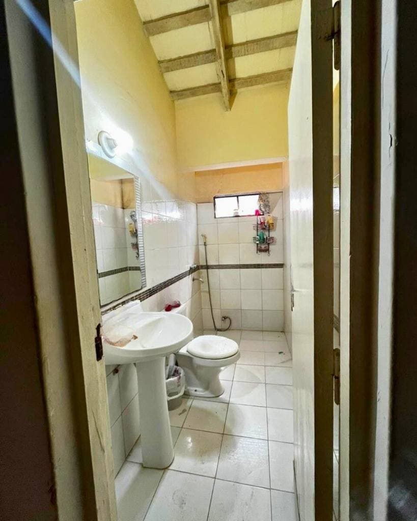 Casa en Asuncion - Con Locales Comerciales, foto 5