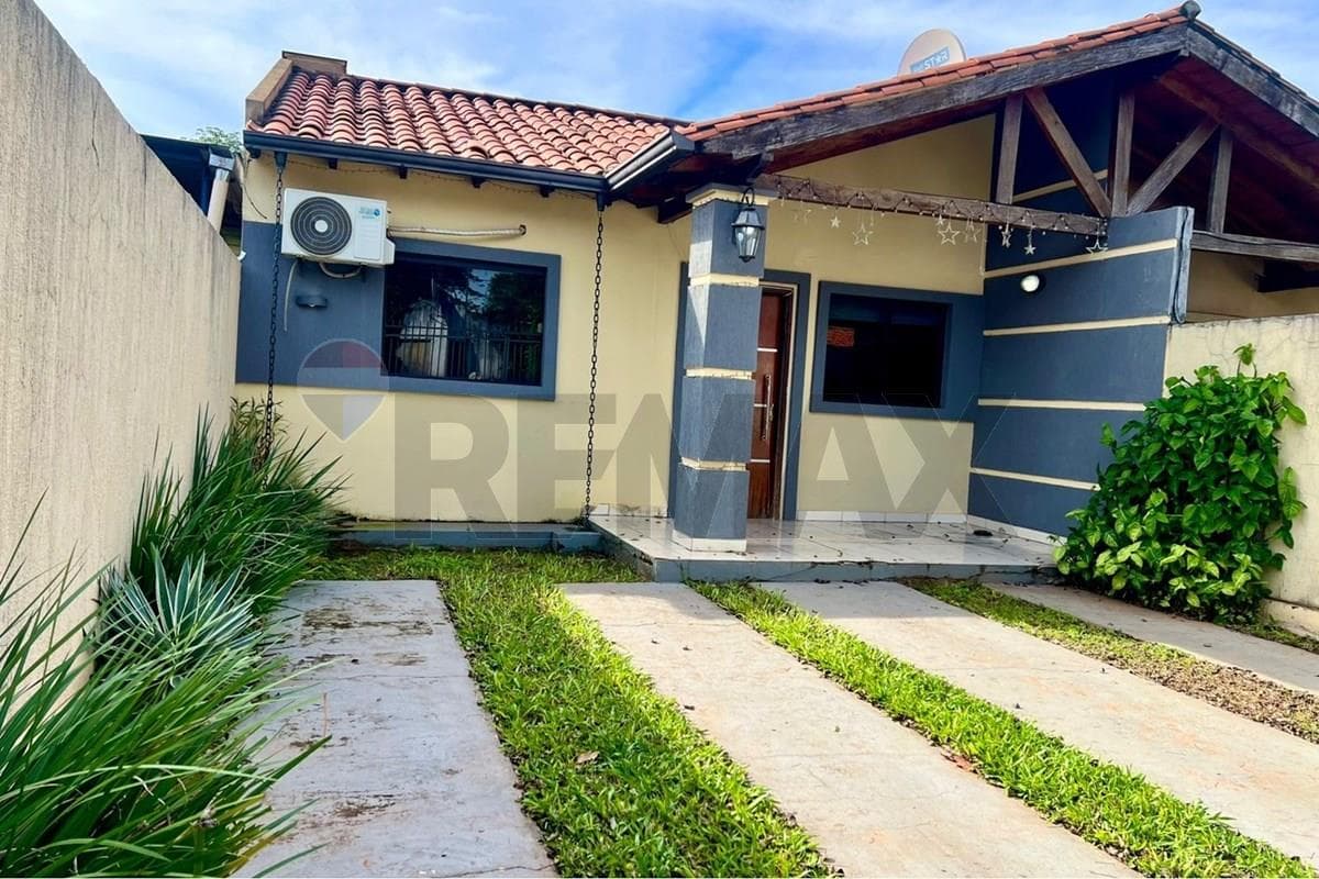 Chalet en venta Ñemby - barrio santa librada