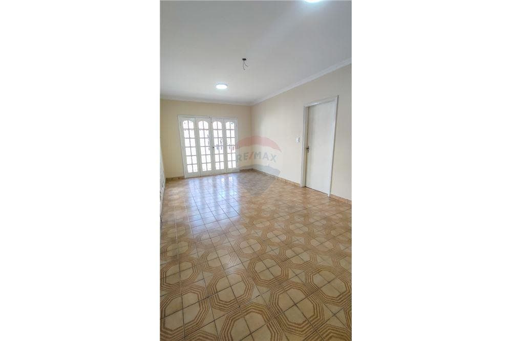 Amplia casa en barrio Herrera, foto 4