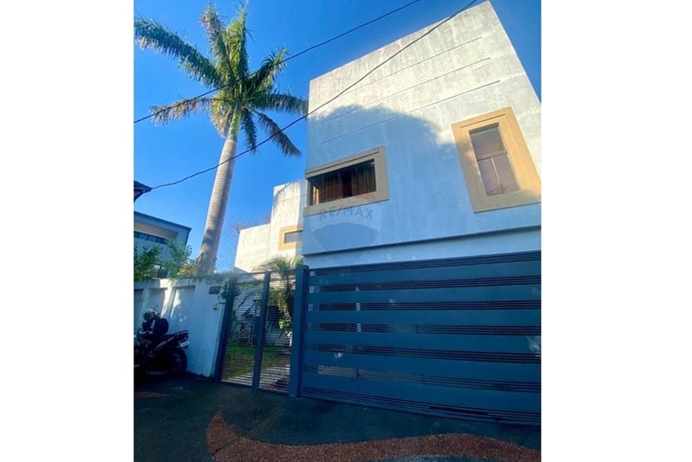 Alquilo casa Espaciosa y Moderna Bª Mburicao
