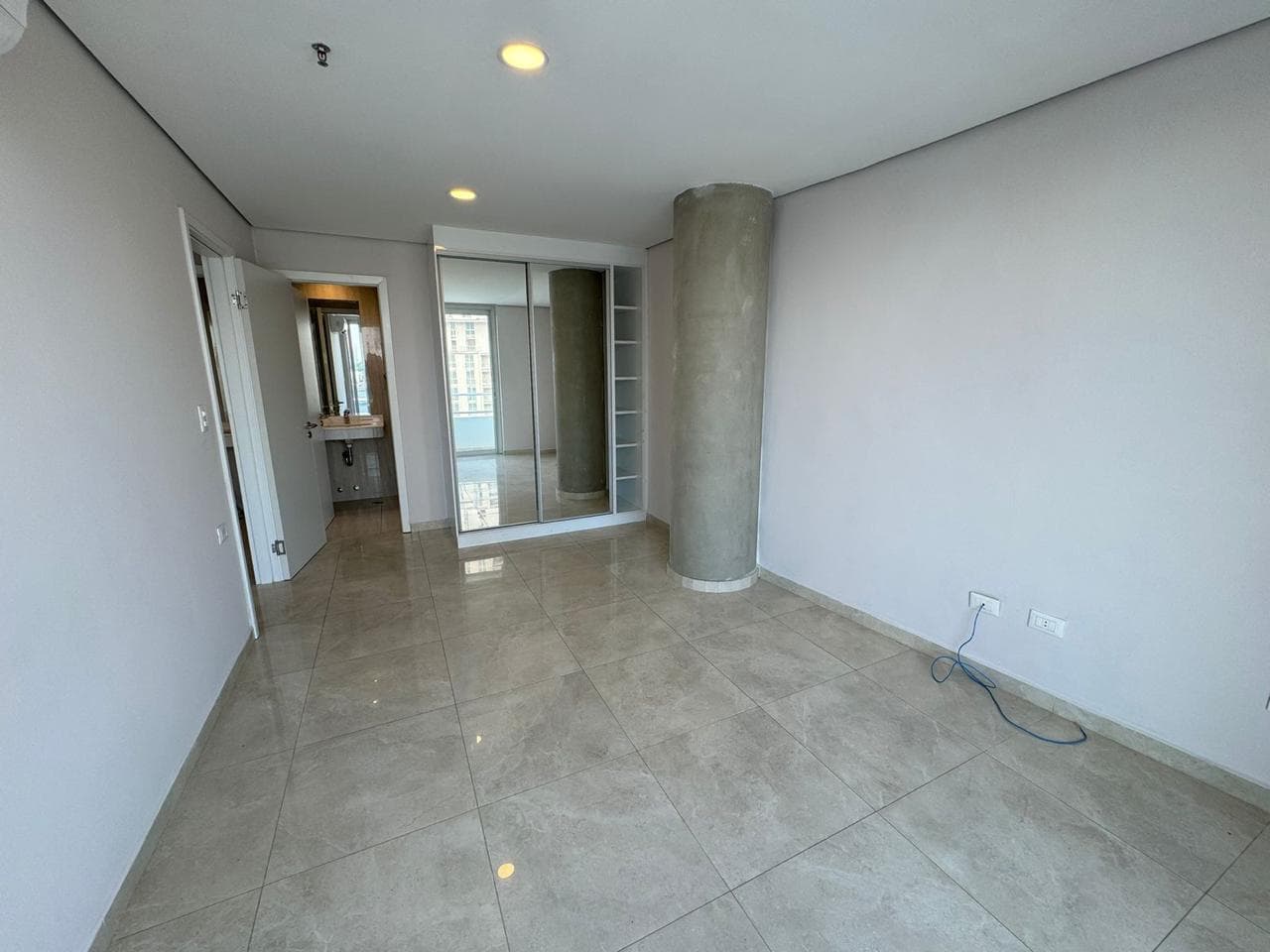 Depto de 2 dormitorios sin muebles sobre santa teresa — foto 2