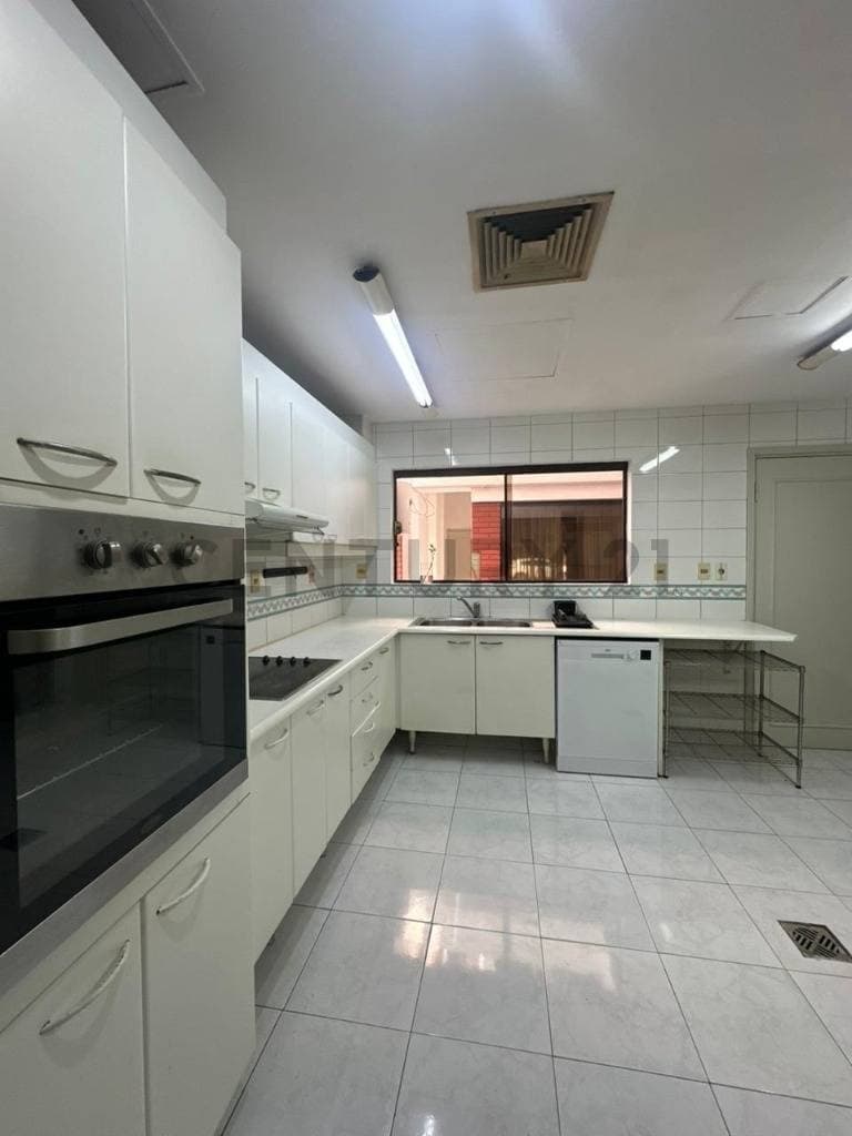 Casa de 4 habitaciones en suite zona colegio cristo rey — foto 2