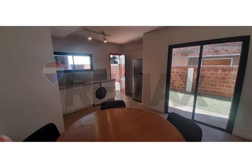 Duplex - Alquiler - Encarnación, Paraguay 1,200 $ Mensual — foto 5