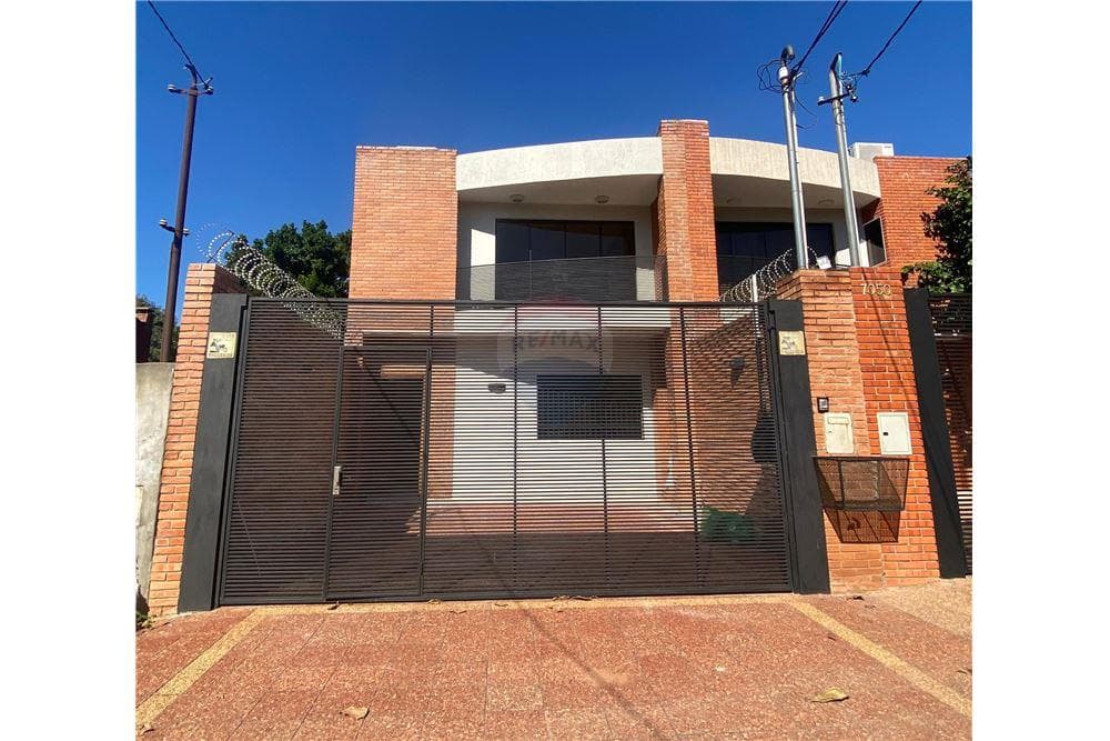 Alquiler AMPLIO Dúplex Barrio Villa Aurelia