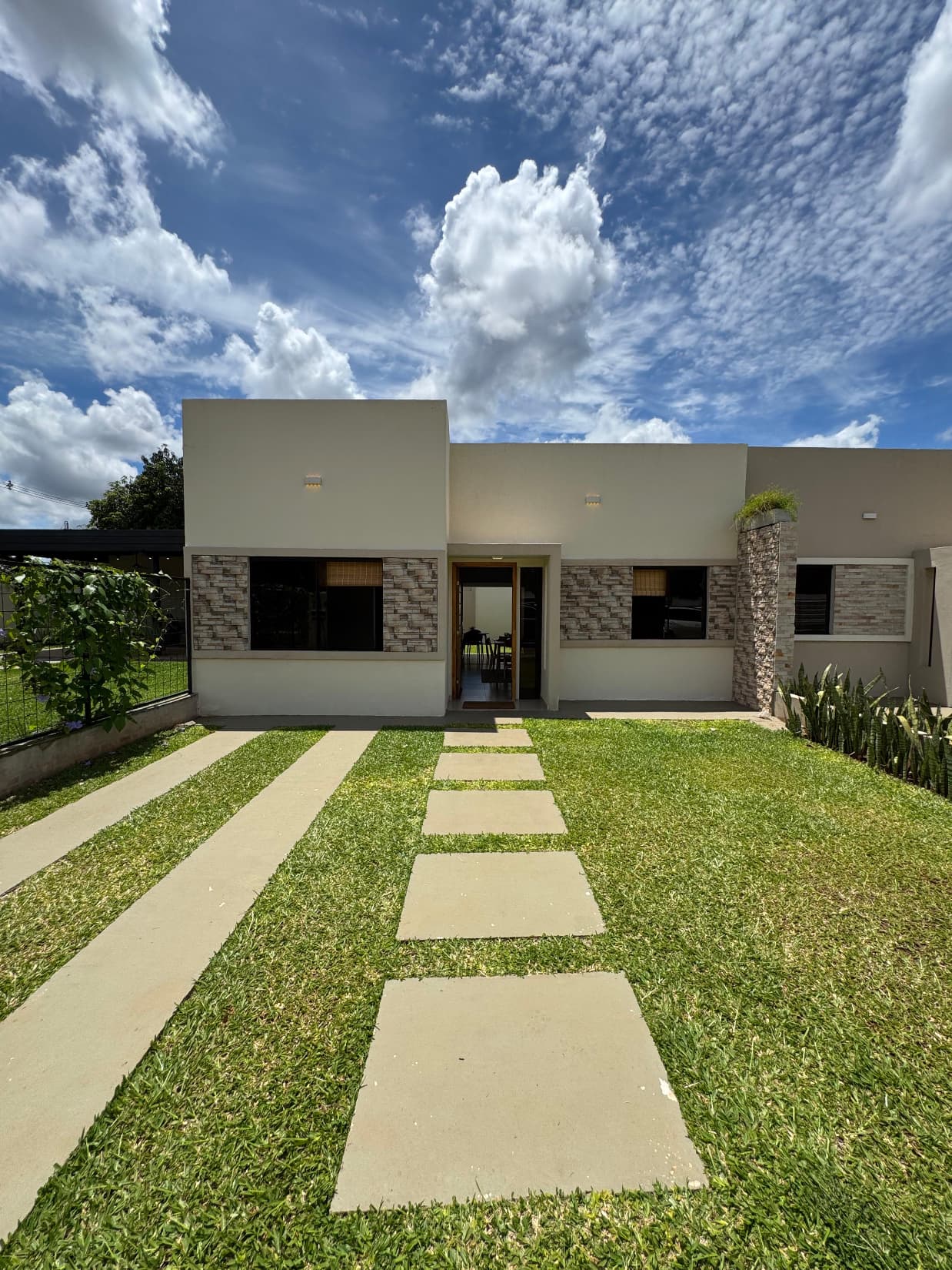 Imperdible oportunidad! Capiata, barrio kennedy -casa a estrenar en condominio, foto 2