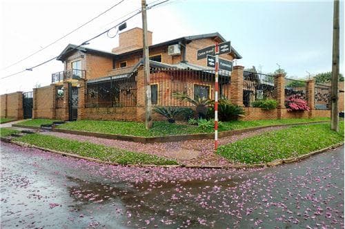 Casa-Venta-PY Itapúa Encarnación Calle Carlos Hrase