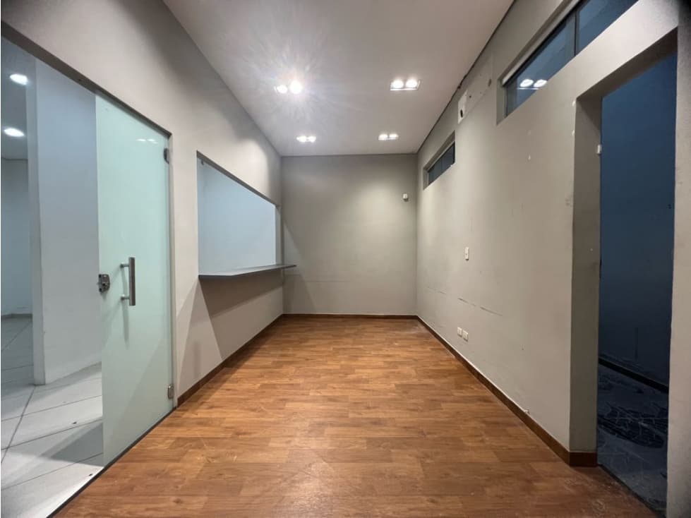 Local comercial para showroom sobre Avda España - 680m2 construido, foto 5