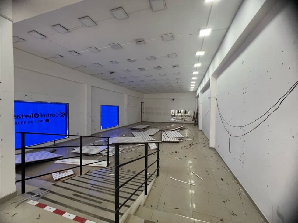 Local Comercial en esquina en el centro de Limpio - 450m2 — foto 2