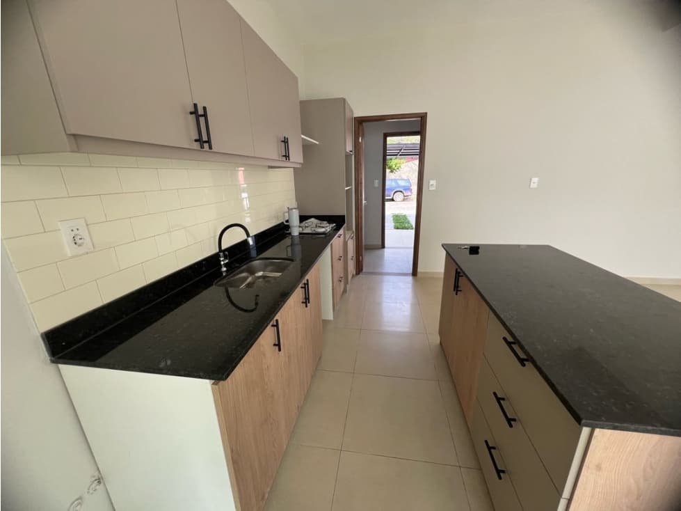 Dúplex a estrenar en barrio Herrera con buen patio y de facil acceso — foto 5