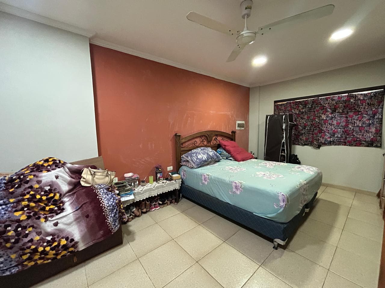 En venta casa en Fernando de la Mora, foto 2