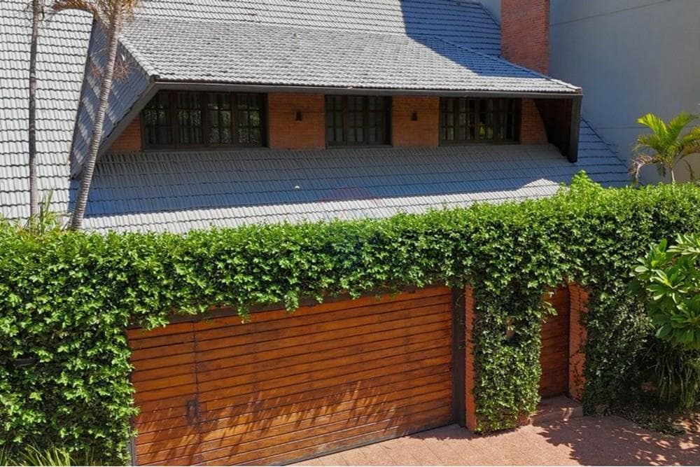 En venta – residencia en barrio mburucuya