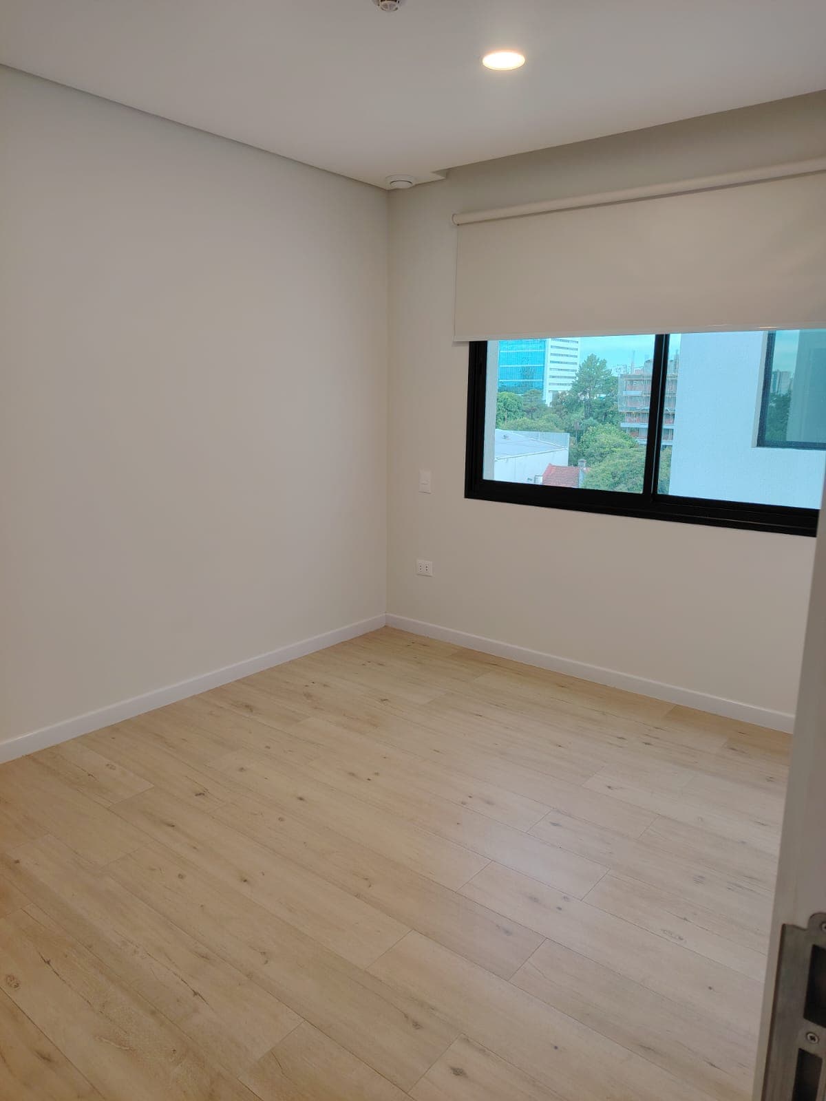 Departamento de 1 Dormitorio en Villa Morra | Cochera | Gs. 4.500.000, foto 2