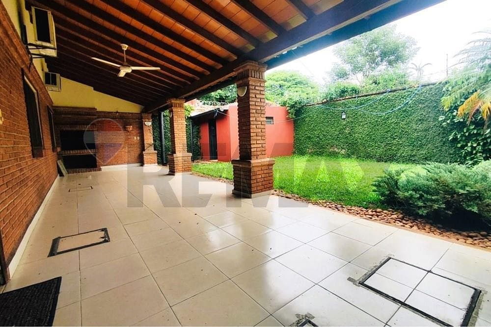 Casa - Alquiler - Luque, Central, Paraguay