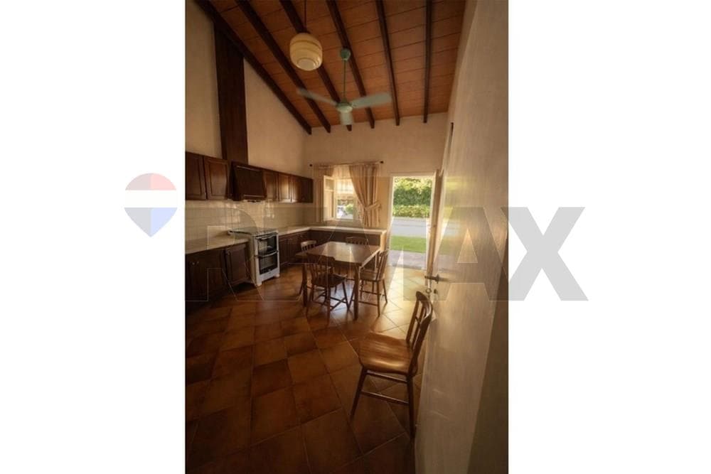 Casa con quincho en venta, barrio felicidad lambare, foto 5