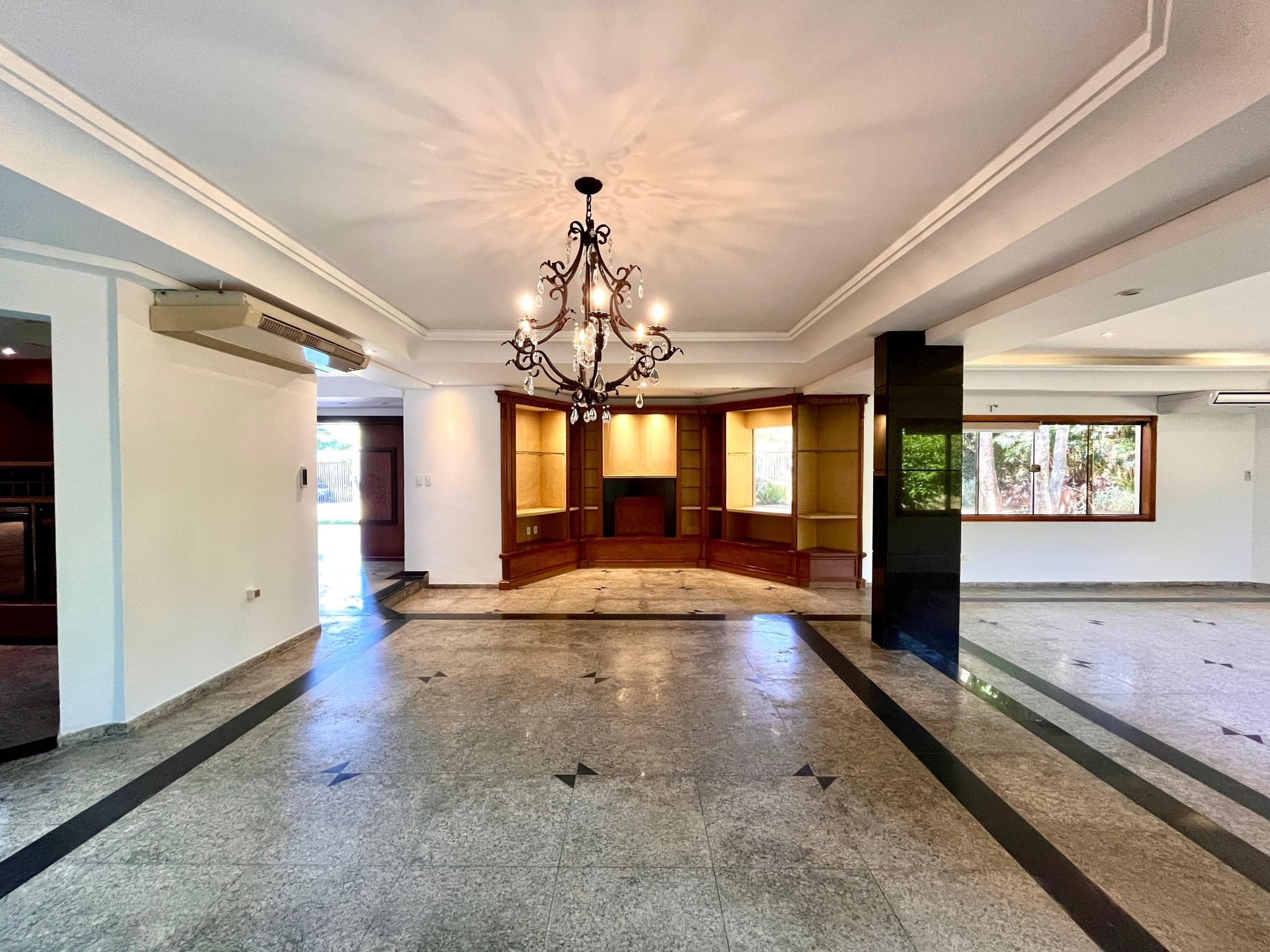 Residencia en alquiler en el corazón del Eje Corporativo en Asunción! — foto 2