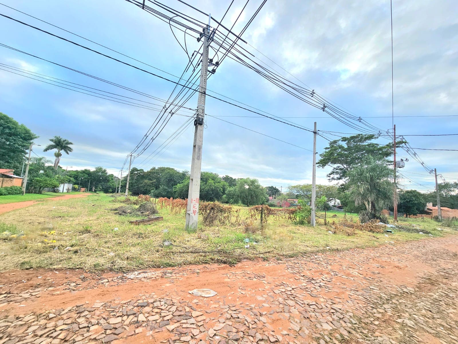 Gran terreno de 4.239 m2 para inversion, zona Pinedo — foto 4