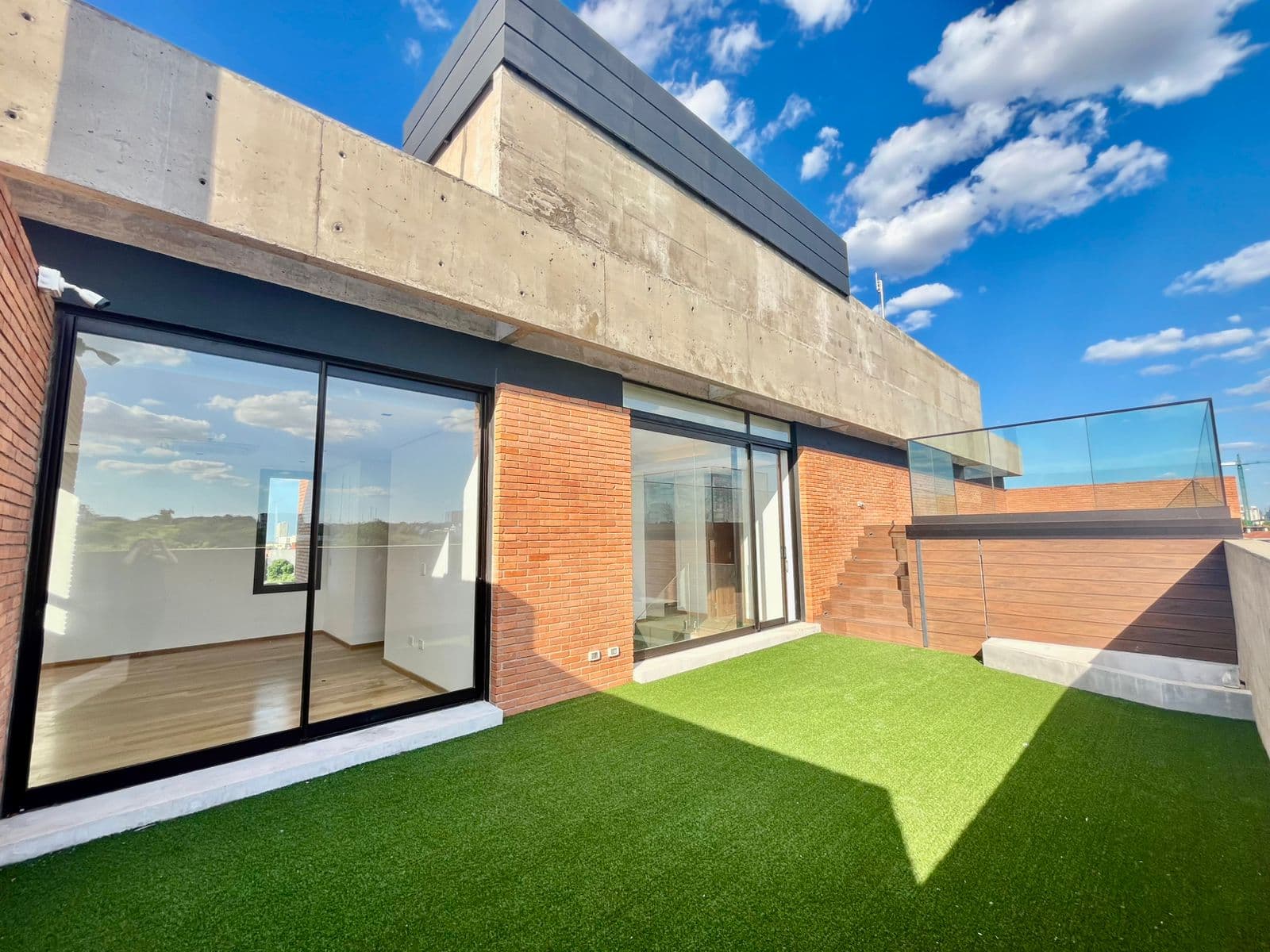 Alquiler Penthouse en Barrio Jara