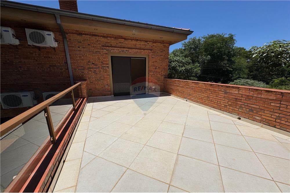 Residencia Exclusiva en Barrio Cerrado Laguna Grande, foto 4