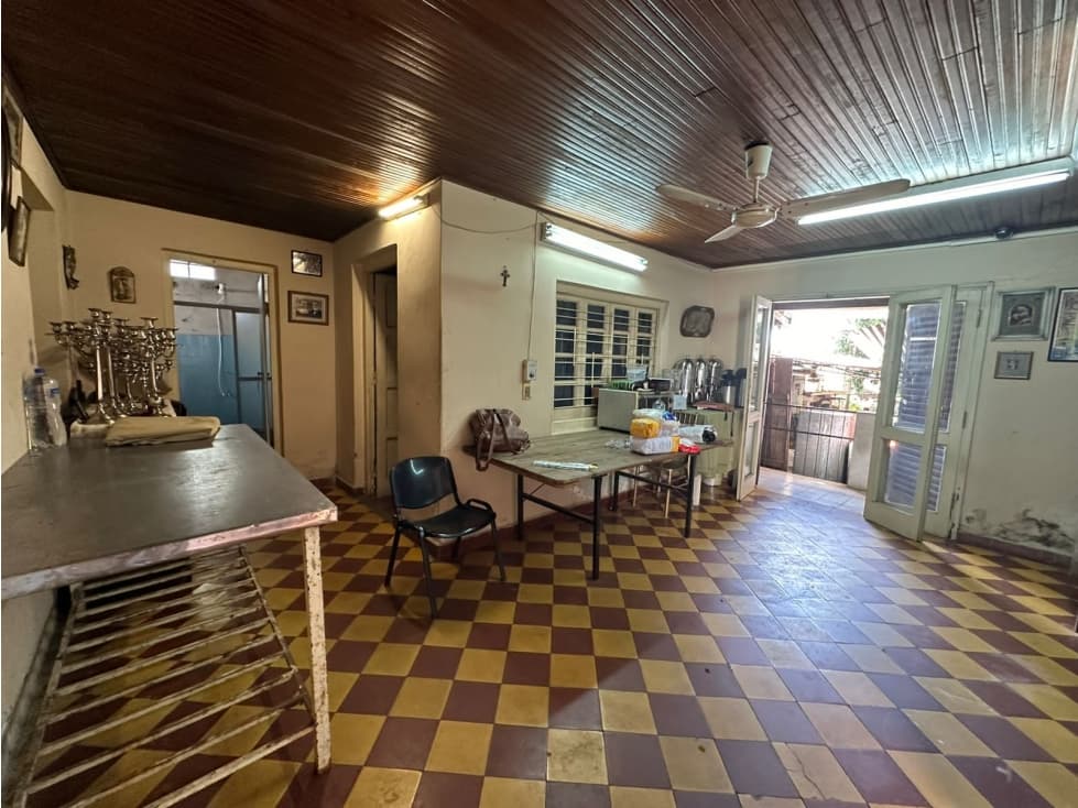 Remato propiedad a remodelar o demoler en ciudad nueva - asuncion — foto 5