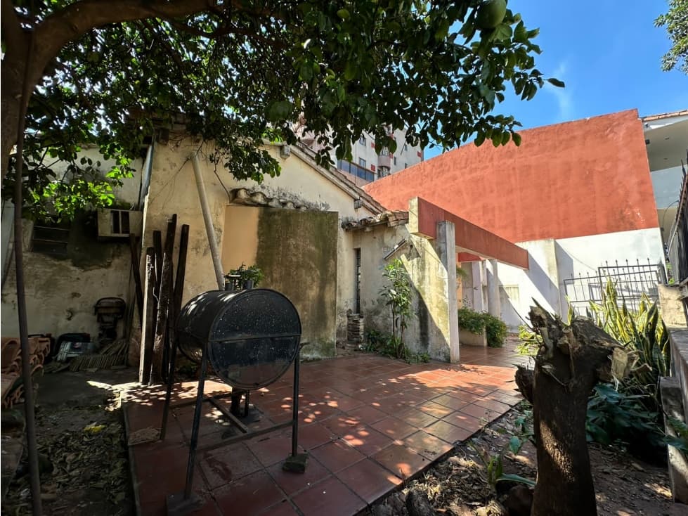 Remato propiedad a remodelar o demoler en ciudad nueva - asuncion — foto 3