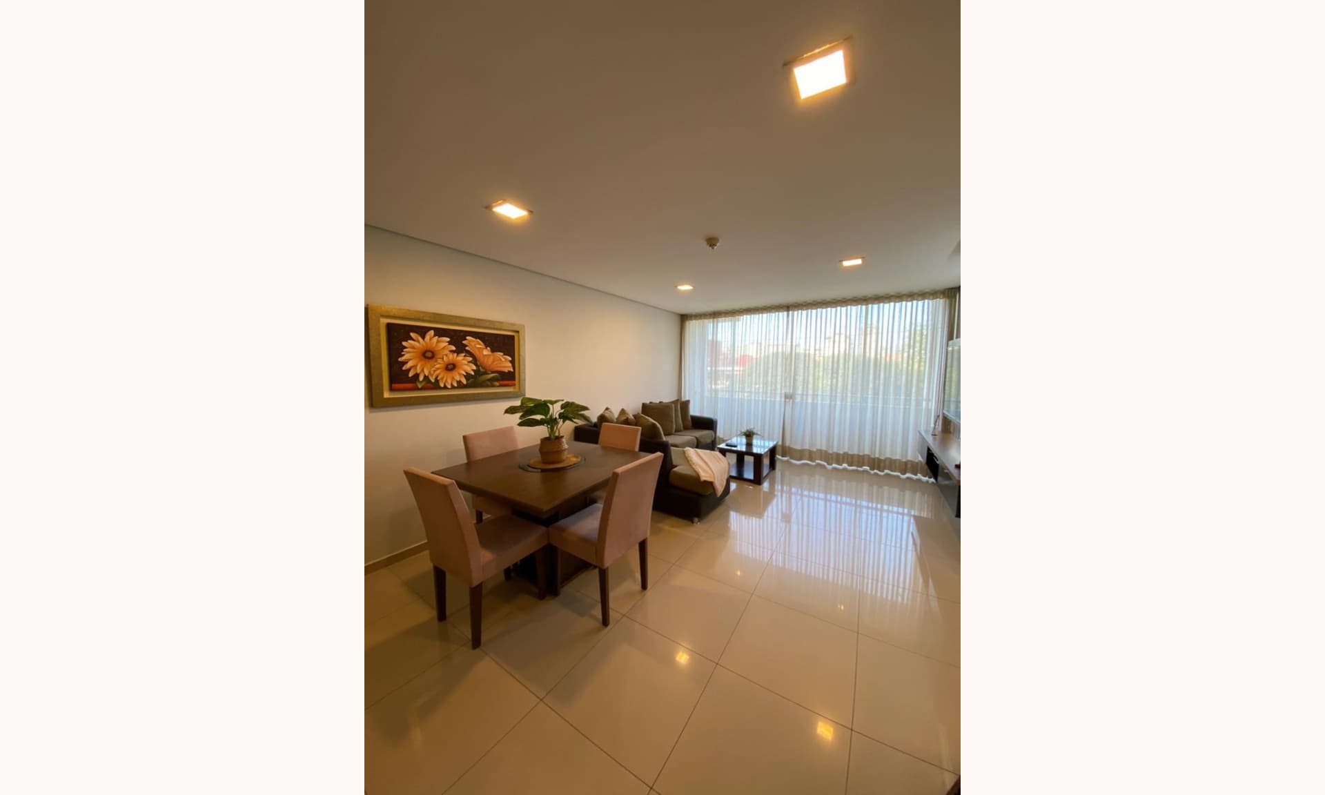 En venta departamento zona Shopping Mariscal, foto 2