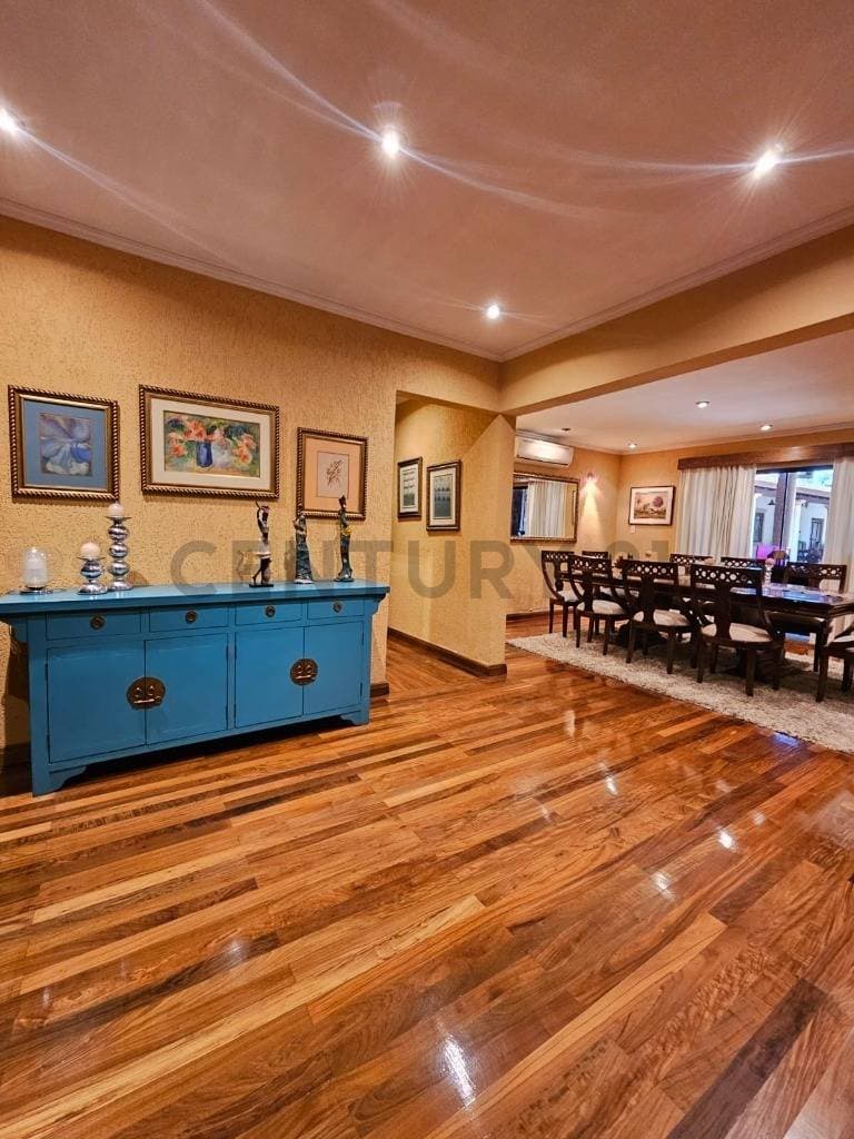 En venta amplia residencia en San Lorenzo - zona laguna grande, foto 3