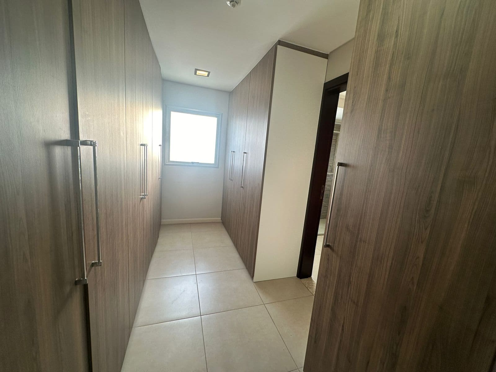 dpto amoblado en Villa Morra: 3 dormitorios en suite 3 cocheras — foto 4