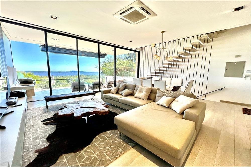 Vendo dúplex con la mejor vista en San Bernardino