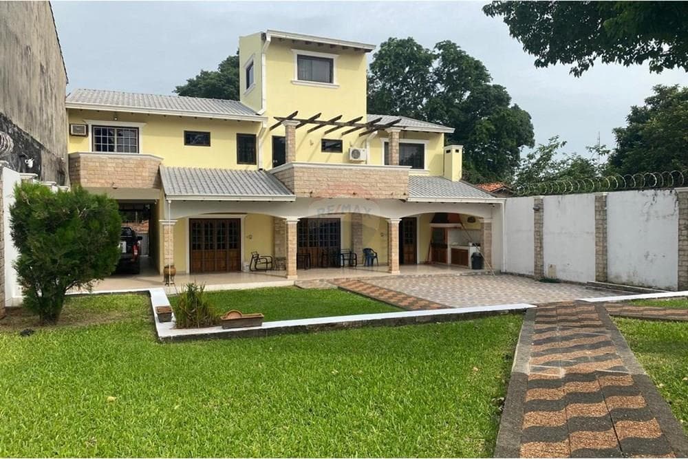 casa premium en Fdo de la Mora- Zona Sur — foto 1