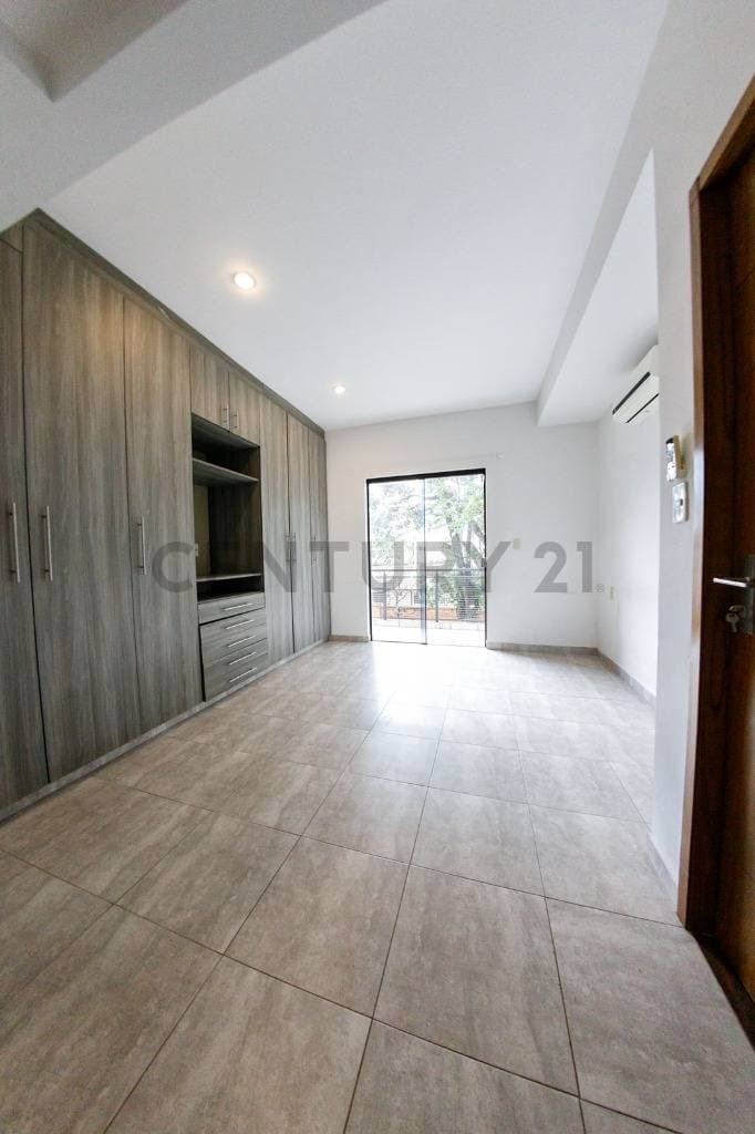 Amplio duplex en barrio seminario, foto 2